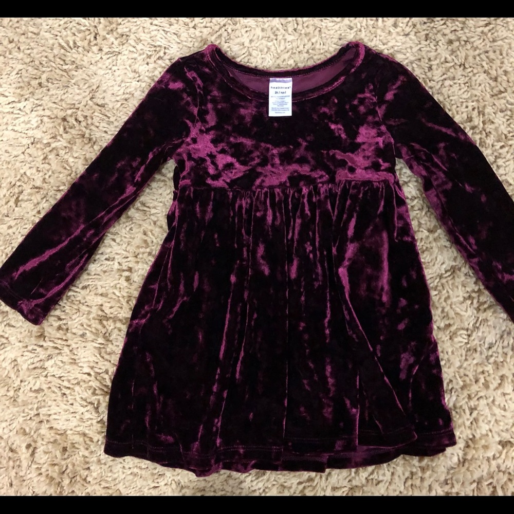 Burgundy velvet dress 👗